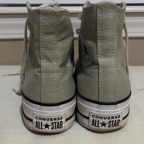 Womens Converse Chuck Taylor All Star High-Top Platform Sneakers size 6 - Picture 2 of 5
